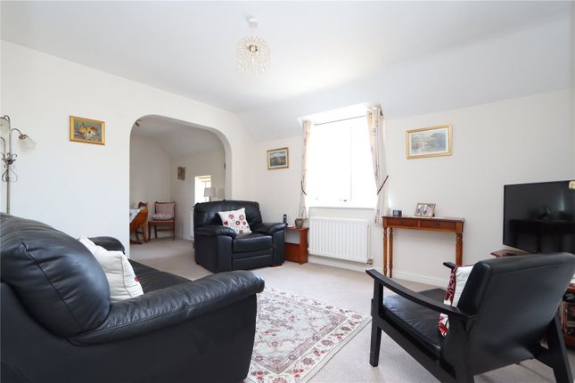 63, Oriel Close, Wolverton photo 4