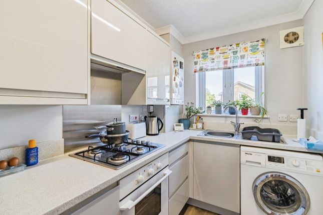 2, Osborn Close, Devon photo 3