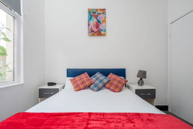 Room to rent in Isledon Road, Holloway Road