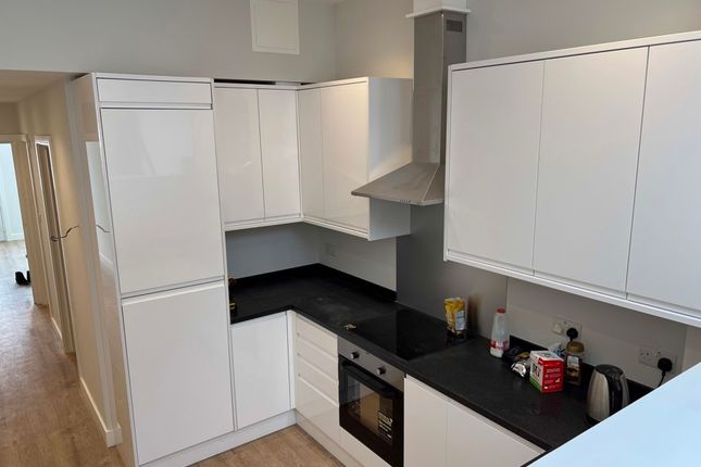 197, Godstone Road, Kenley photo 3