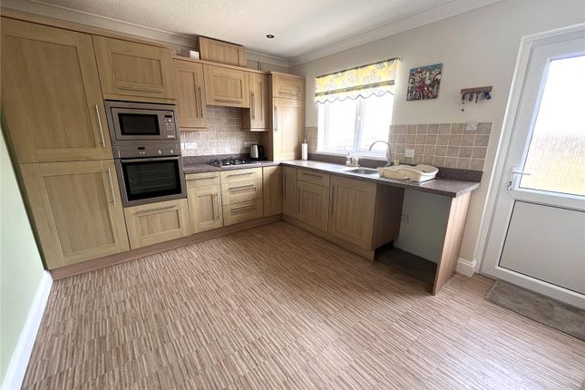 5, Webbs Drive, Pembrokeshire photo 2