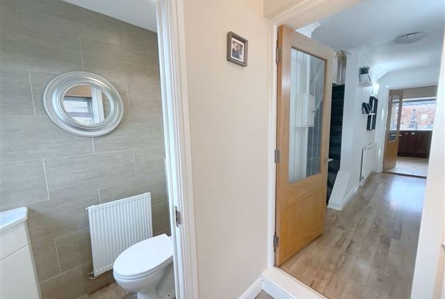 18, Thoresby Close Aston, Sheffield photo 2