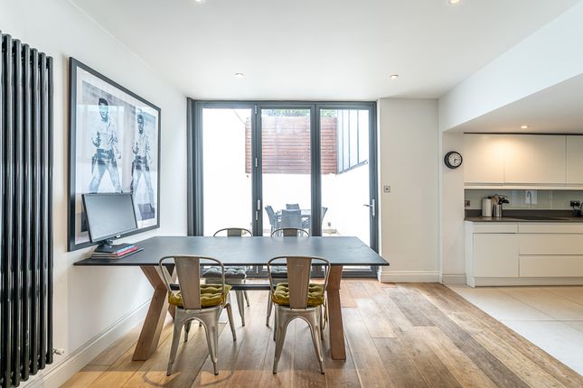The Basement Flat, 17, Spencer Road, London photo 4