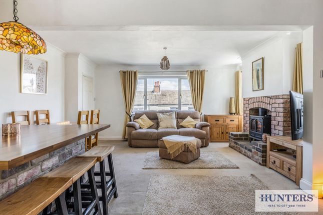 28, Silverdale Avenue, Leeds photo 3