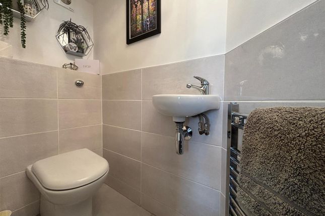 104, Denham Avenue, Llanelli photo 3