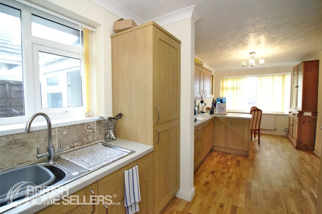 81, Green Drive, Lancashire photo 4