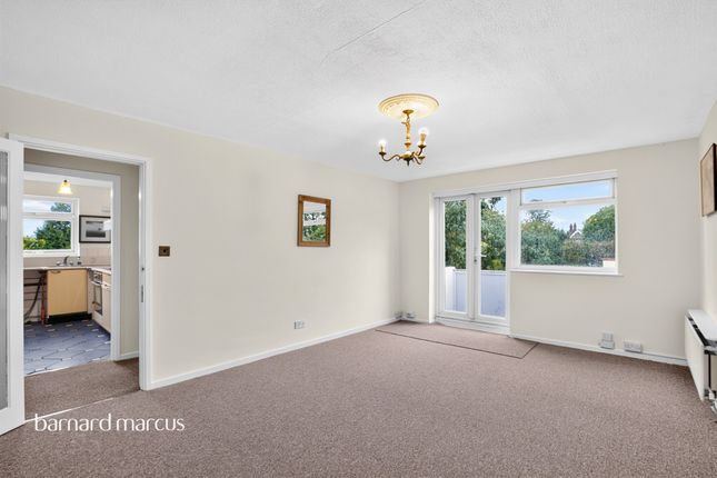 Flat 7, Ealcom Court, Tring Avenue, London photo 2
