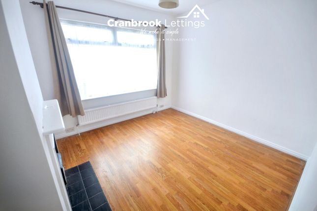 43,, Gaysham Avenue, Gants Hill photo 2