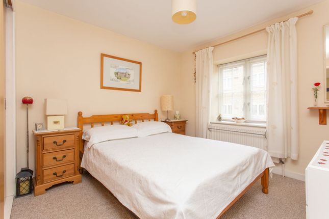 Flat for sale in Mill Race, River