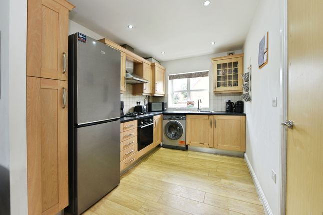40, Mulberry Close, Manchester photo 2