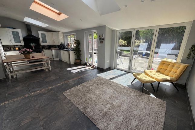 24, Regent Way, Camberley photo 2