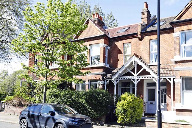 Flat for sale in Southfield Road, London