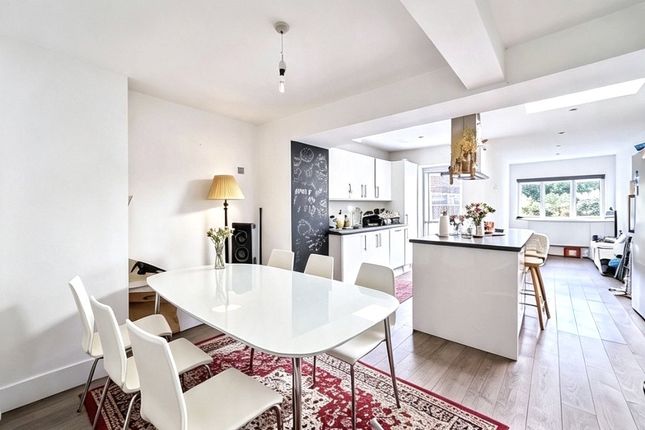 55, Maud Road, London photo 2