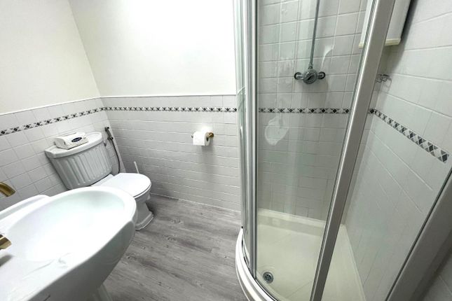 Shower.Jpg