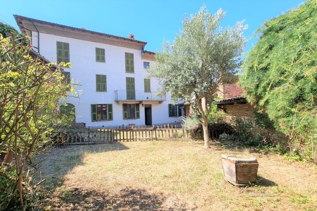 Thumbnail Town house for sale in Village Centre, Ricaldone, Alessandria, Piedmont, Italy