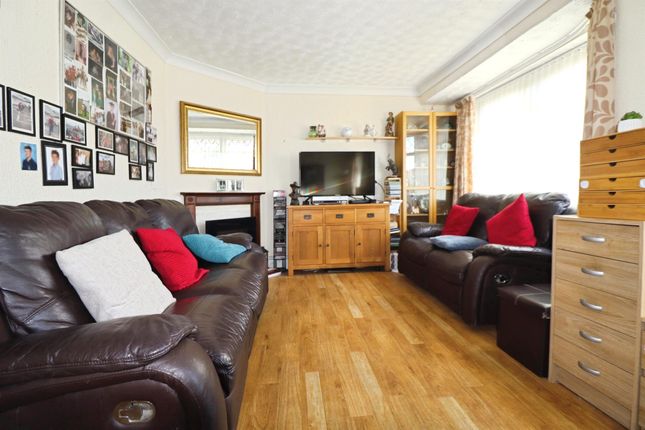 52, Wroughton Place, Cardiff photo 2