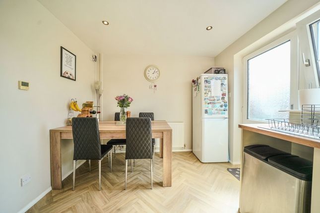 63 Mokyll Croft, Norwich photo 5