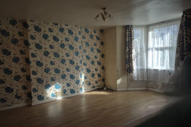 Flat 1, The Haven 39-49, Margate photo 3