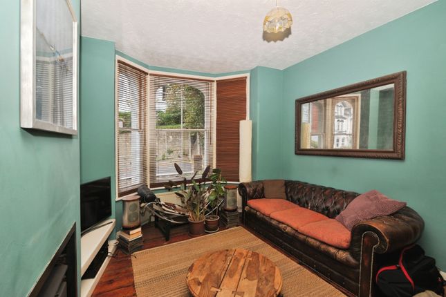 43, St. James Road, Hastings photo 4