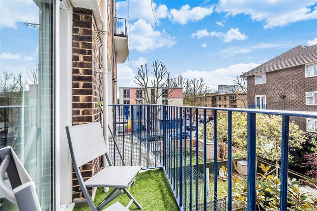 Flat for sale in Manor Estate, London