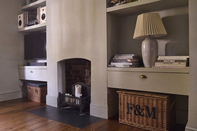 Bruce Castle Road, London photo 3
