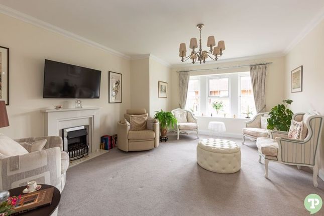 Thumbnail Flat for sale in The Sidings, Wheatley, Oxford