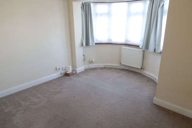 115 First floor , Malvern Avenue, South Harrow photo 5