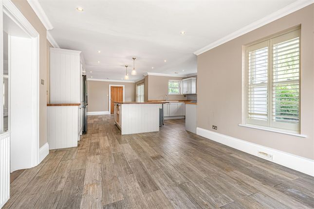 Forest Gate, Elbow Lane, Hertford Heath photo 2