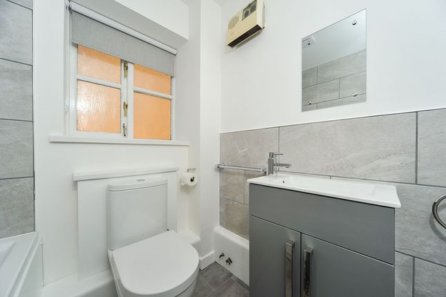 Flat 12 Belgrave Mansions 24a,, Park Street, Hull photo 5