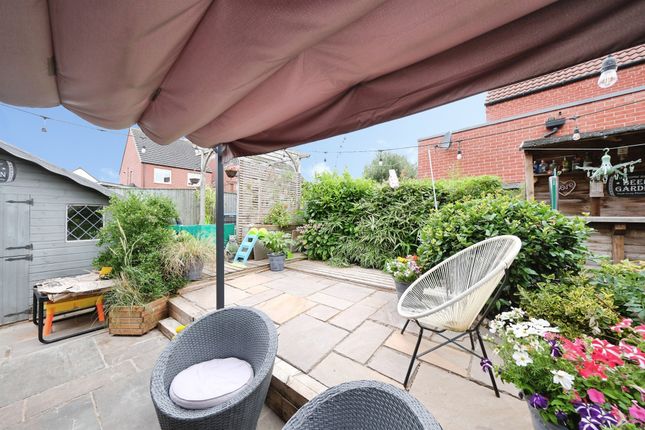 39, Wheatsheaf Way, Chesterfield photo 4