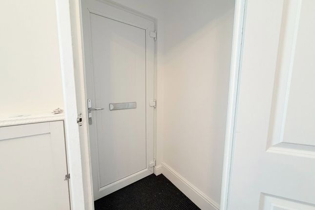 Latchford Street, Ashton-Under-Lyne photo 2