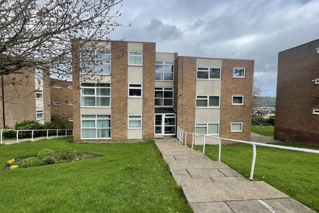 Flat to rent in Hallam Court, Pembroke Road, Dronfield