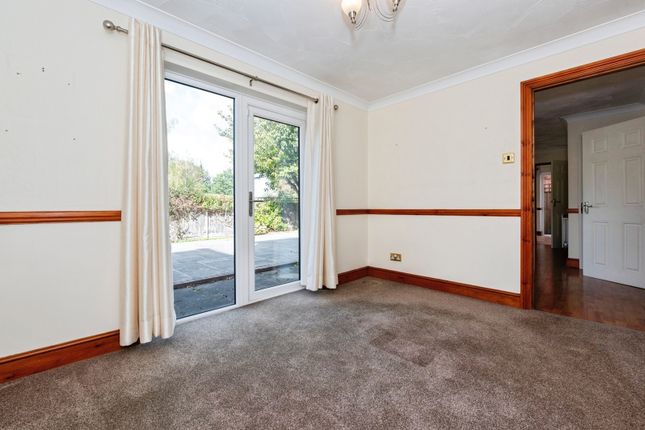 Beaton Close, Kent photo 3