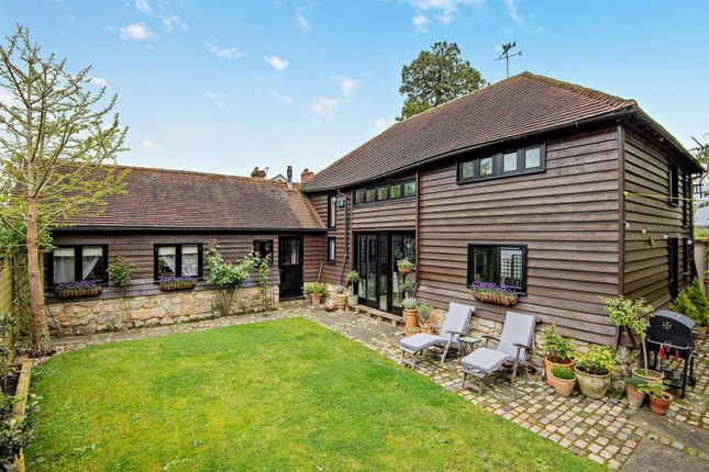 Thumbnail Barn conversion for sale in Brishing Road, Chart Sutton, Maidstone