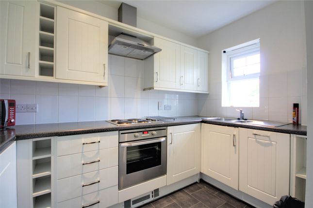 Thumbnail Flat to rent in Aphelion Way, Shinfield, Reading, Berkshire