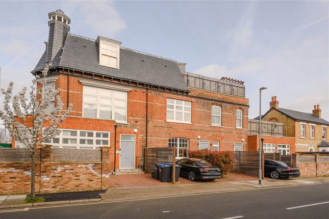 Thumbnail Flat for sale in Victoria House, Richmond Road, Kingston Upon Thames