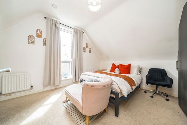 1, Dock Meadow Reach, London photo 3