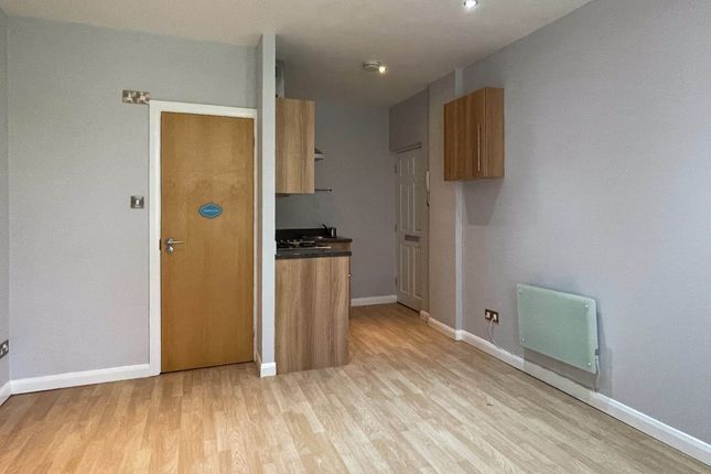 2 Magnolia Court, West Street, Blandford Forum photo 5