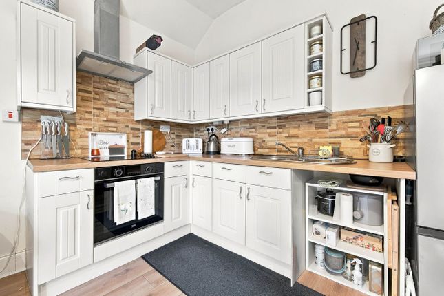 34, Craigie Road, Kilmarnock photo 3
