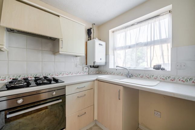 12, Tristram Close, Eastleigh photo 4