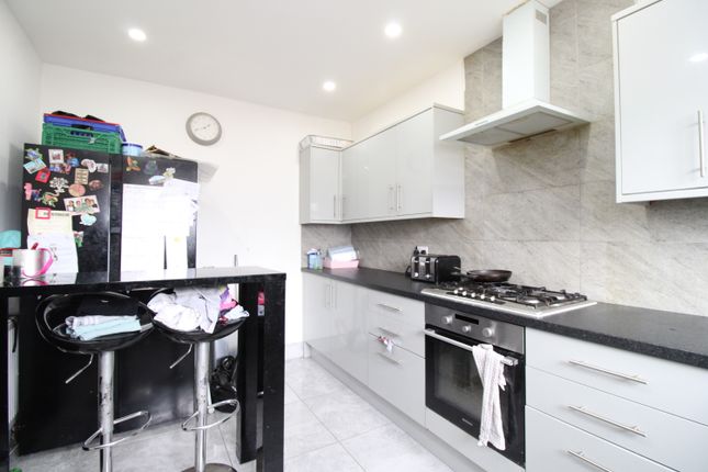 135, Dunstable Road, Luton photo 3