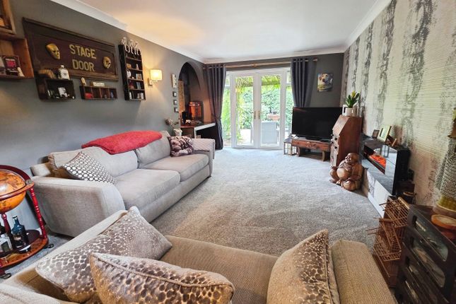 19a, High Street, Great Hale photo 3