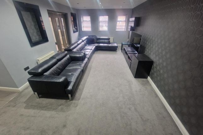 32 Bellflower Road, Leicester photo 5