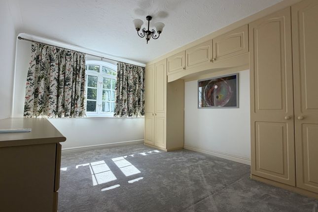 Flat 81, Bristol photo 3