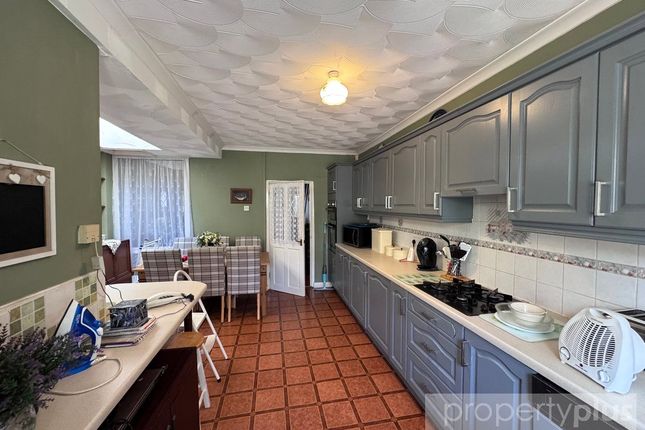 93, Dumfries Street, Rhondda Cynon Taff photo 4