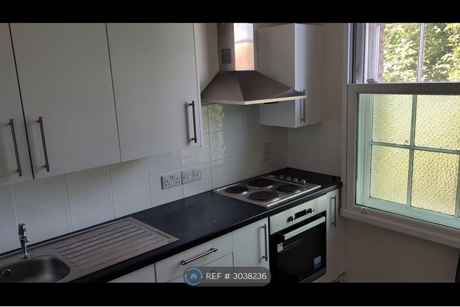 Flat, A East Reach, Taunton photo 2