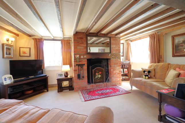 Cobweb Cottage, High Street, Marlborough photo 2