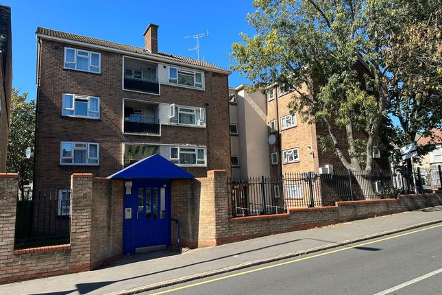 Flat for sale in Rabbits Road, London