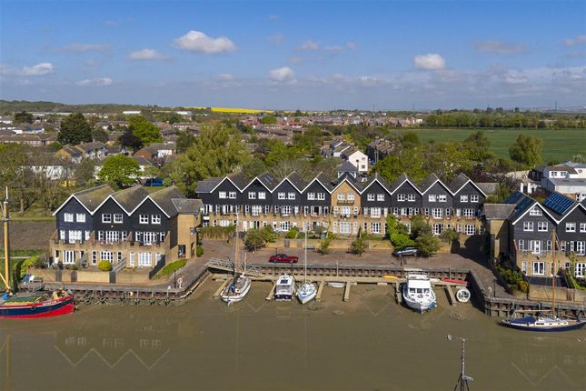 4, Faversham Reach, Faversham photo 2
