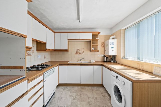 6 Burnham Grove, Wigan photo 3